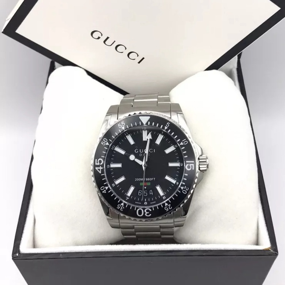 GUCCI Dive LG 40MM Quartz Men's Watch YA136301A